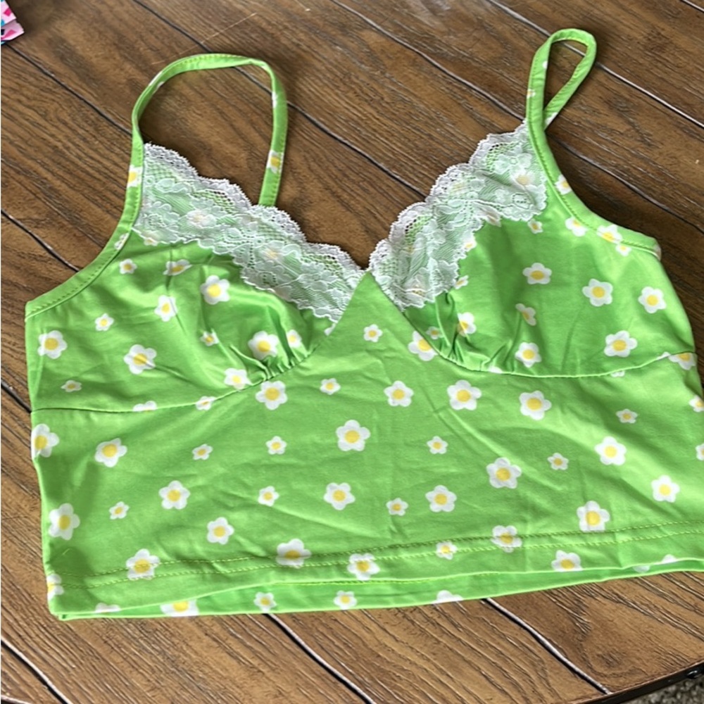 Shein xs green floral crop top NEW